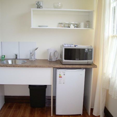 Dee'S Bnb Pretoria-Noord Exteriör bild