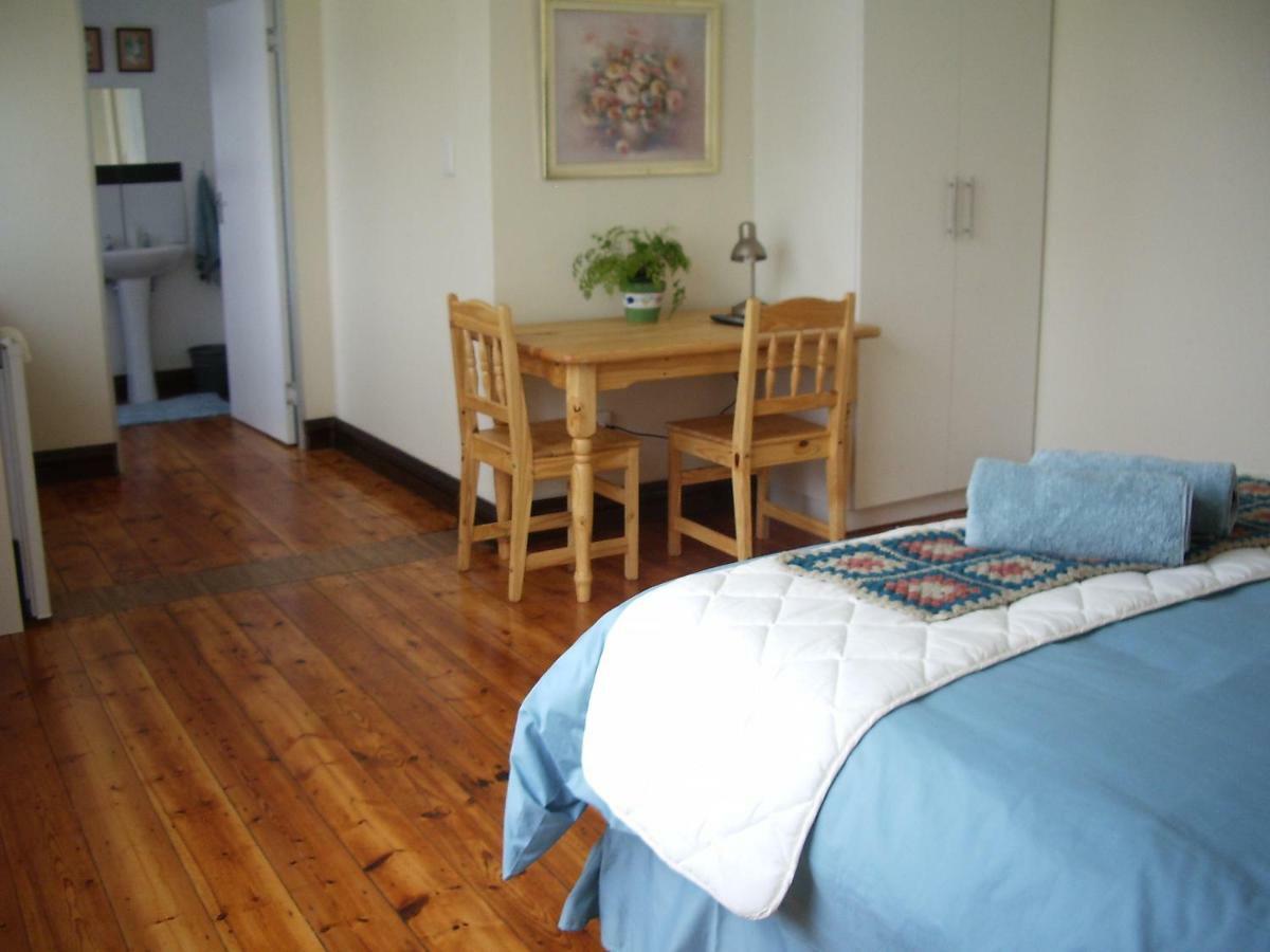 Dee'S Bnb Pretoria-Noord Exteriör bild