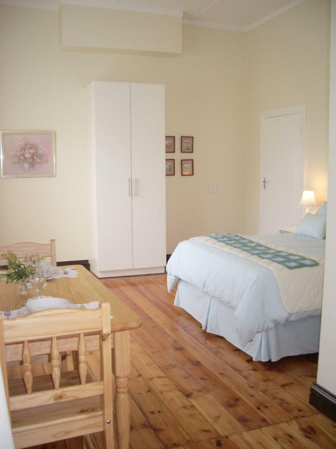 Dee'S Bnb Pretoria-Noord Exteriör bild