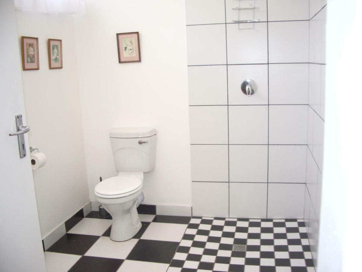 Dee'S Bnb Pretoria-Noord Exteriör bild