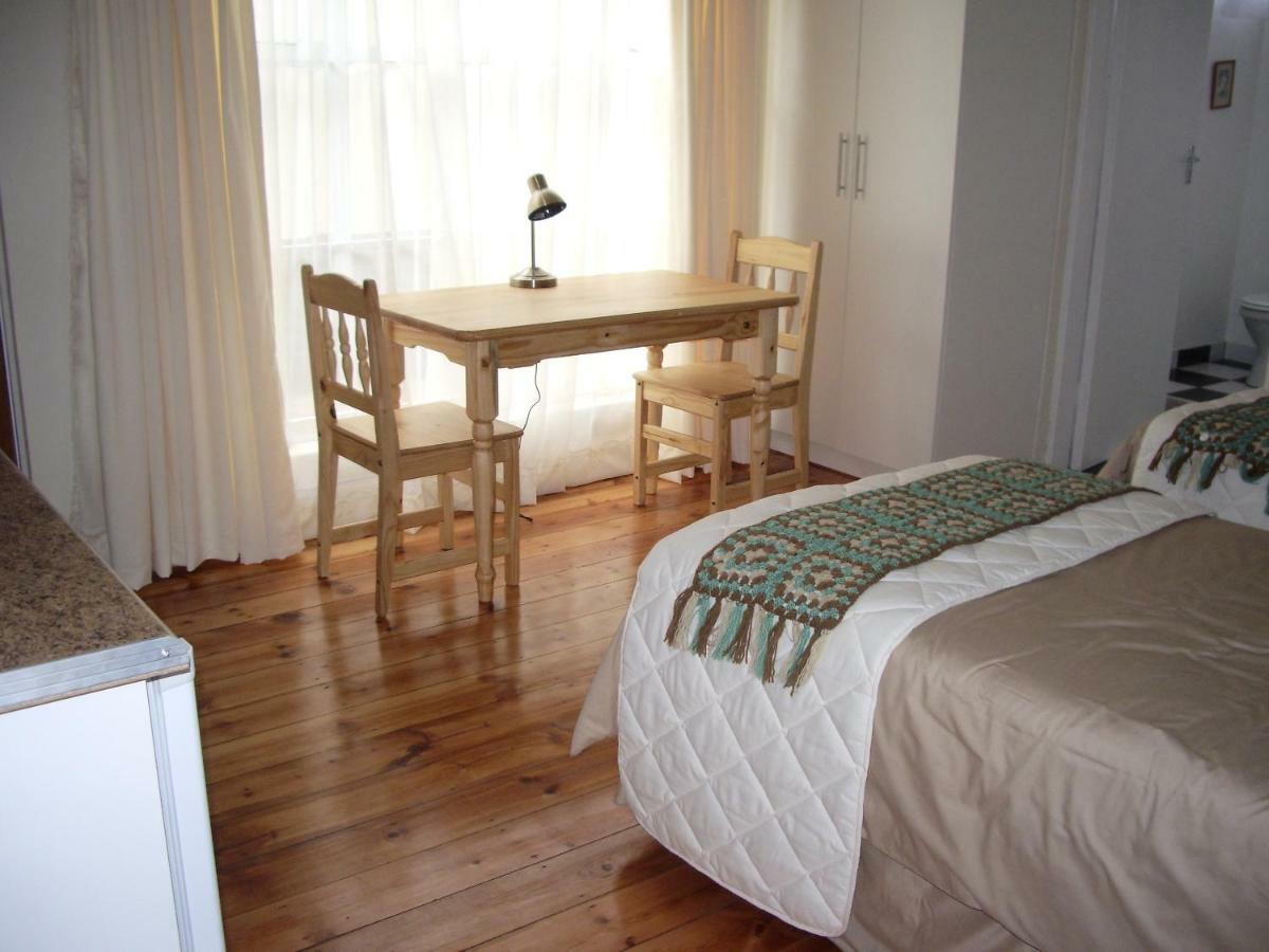Dee'S Bnb Pretoria-Noord Exteriör bild